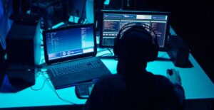 маніпуляція користувачами_