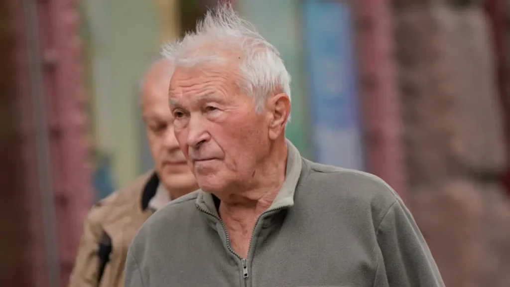 Сивий пенсіонер