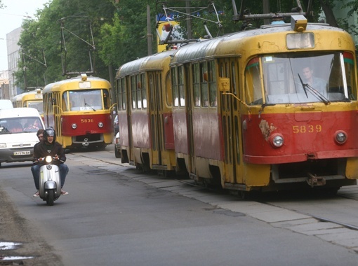 Киевские трамвайщики вышли на работу