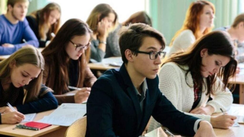 учні школа