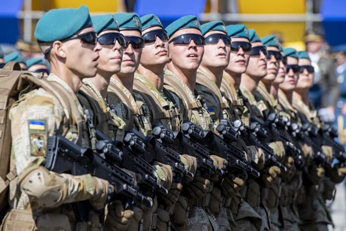 Військові