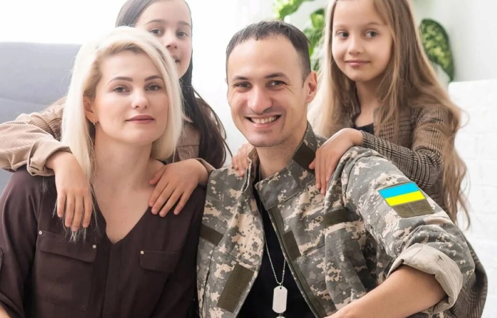 Військовий з сім’єю