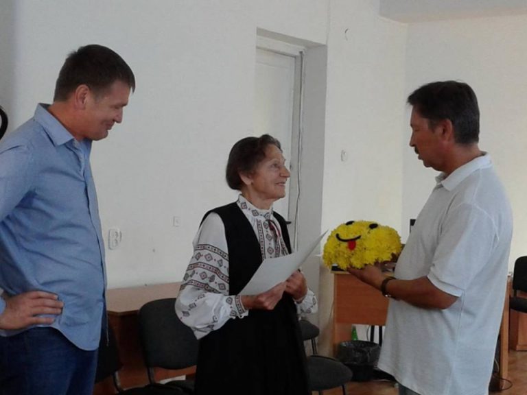 Самому пожилому волонтеру вручили награду (ФОТО)