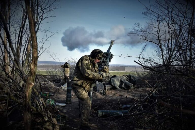 330 дней войны: за минувшие сутки противник нанес 25 авиационных ударов по территории Украины