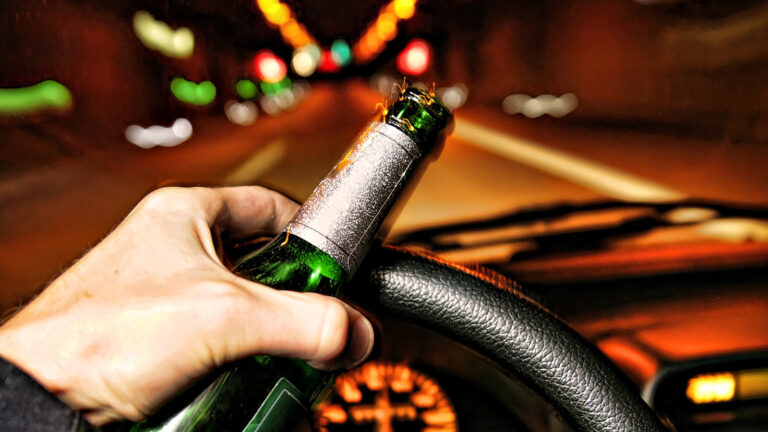 Алкоголь и вождение: когда можно садиться за руль?