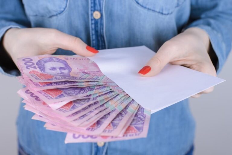 Выплата одноразовой денежной помощи в сумме 2000 и 3000 гривен: кто и как сможет получить
