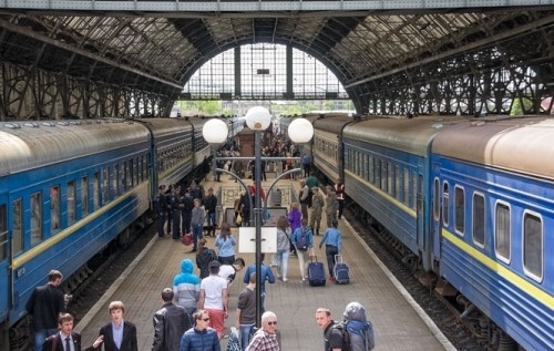 «Укрзалізниця» обещает горячее питание в поездах