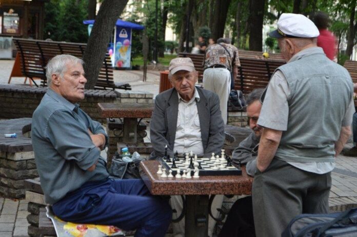 Які пільги у пенсіонерів за віком?