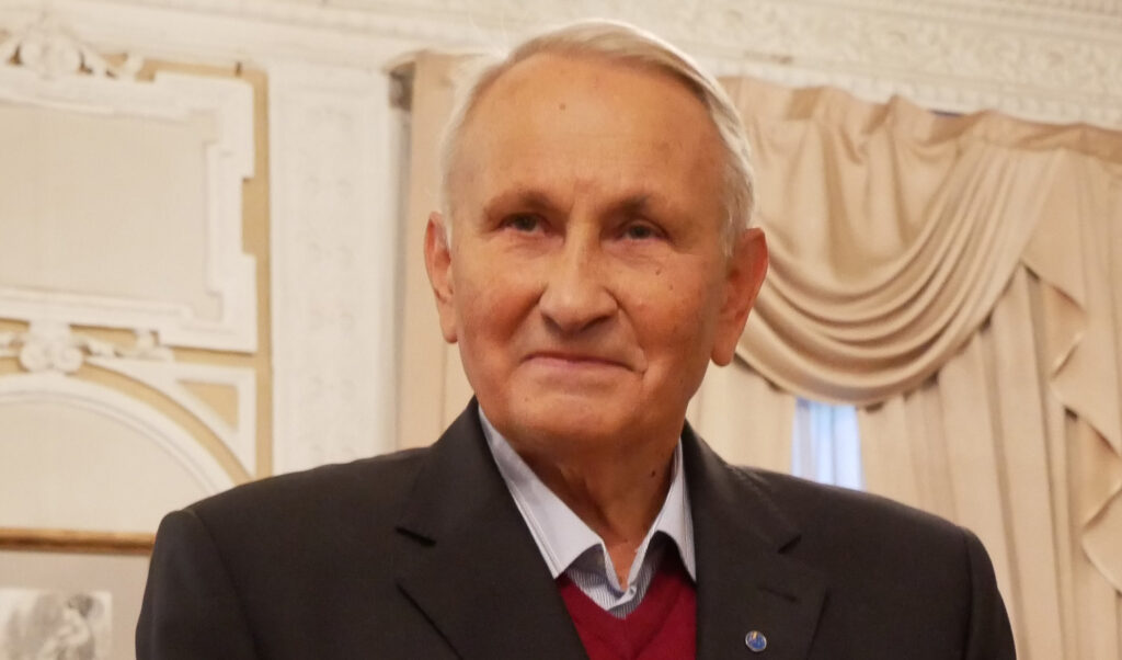 Академік Ярослав Яцків