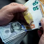 Євро і долар