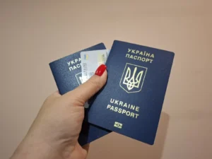 закордонний паспорт