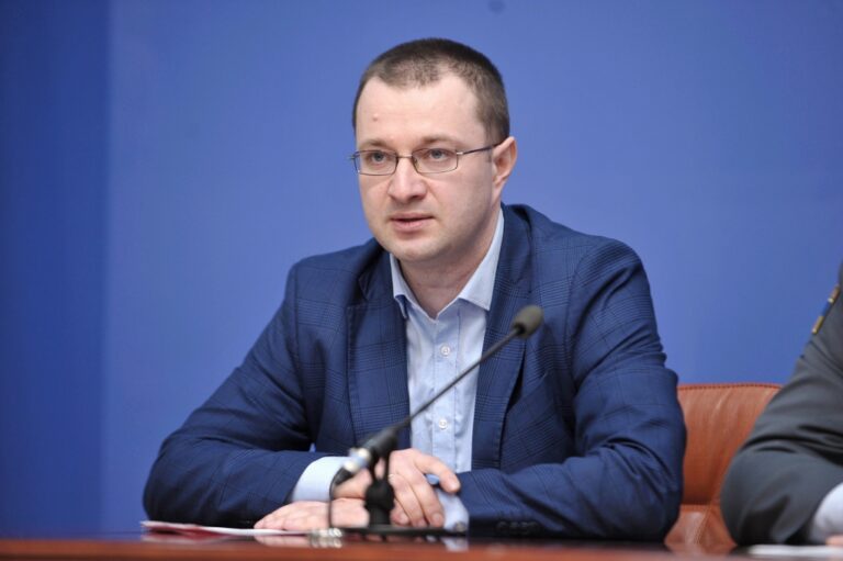 заместитель главы Министерства социальной политики Виталий Музыченко