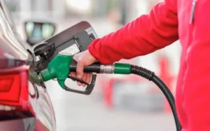 заправка автомобіля