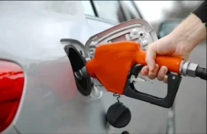 заправка автомобиля