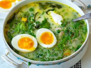 зеленый борщ