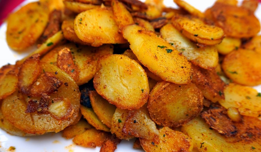 жареный картофель