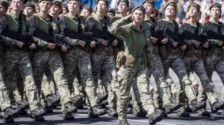 женщины в армии 