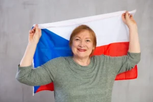 Жінка з чеським прапором