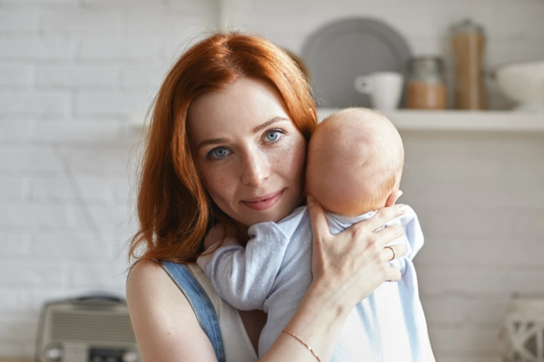 женщина с ребенком