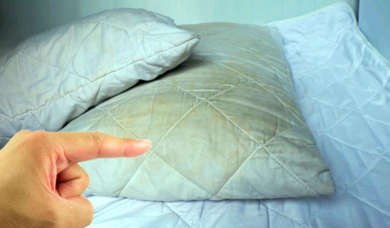 жовті плями на подушці