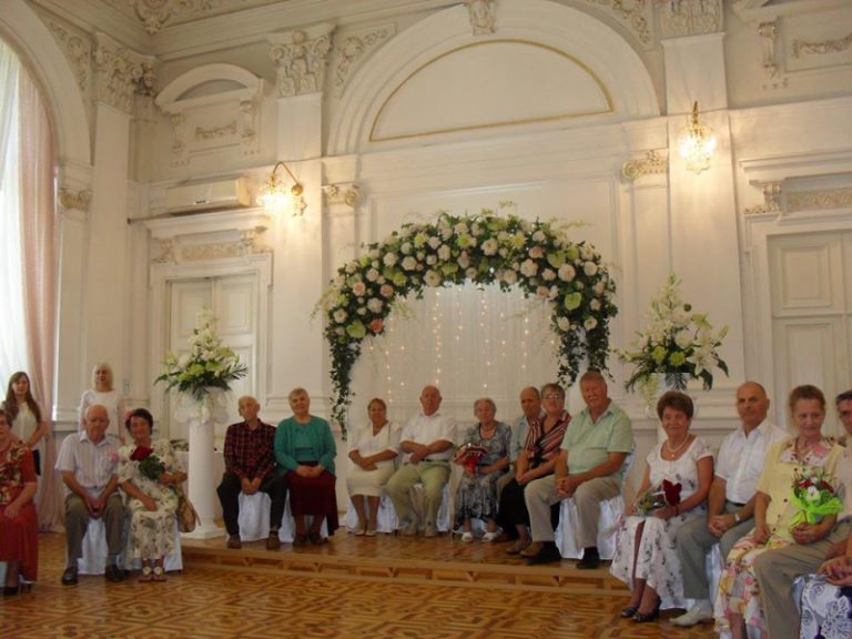 В Херсоне прошла необычная свадьба (ФОТО)